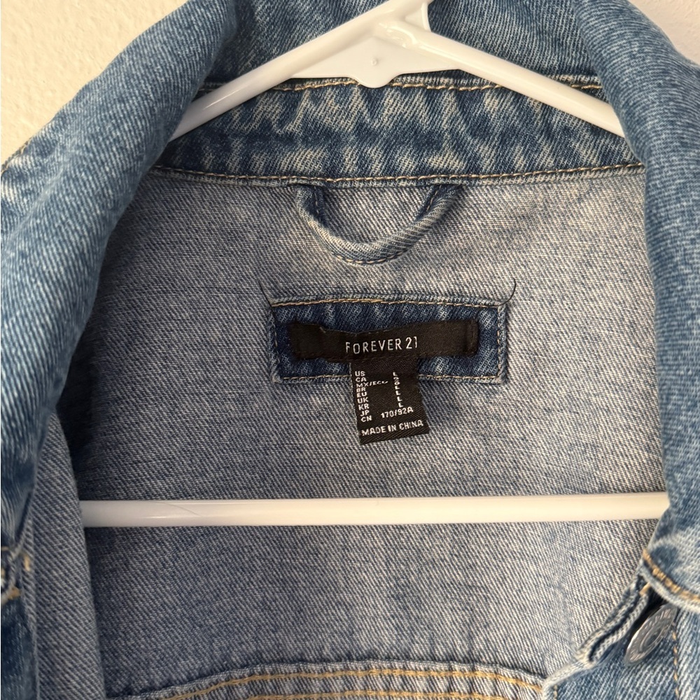 Y2K Forever 21 Women L Jacket LightWash Denim Embroidered Balloon Dog Crop - Picture 7 of 9